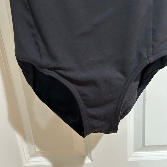 Capezio dance leotard. Black. Size medium. - Picture 4 of 8